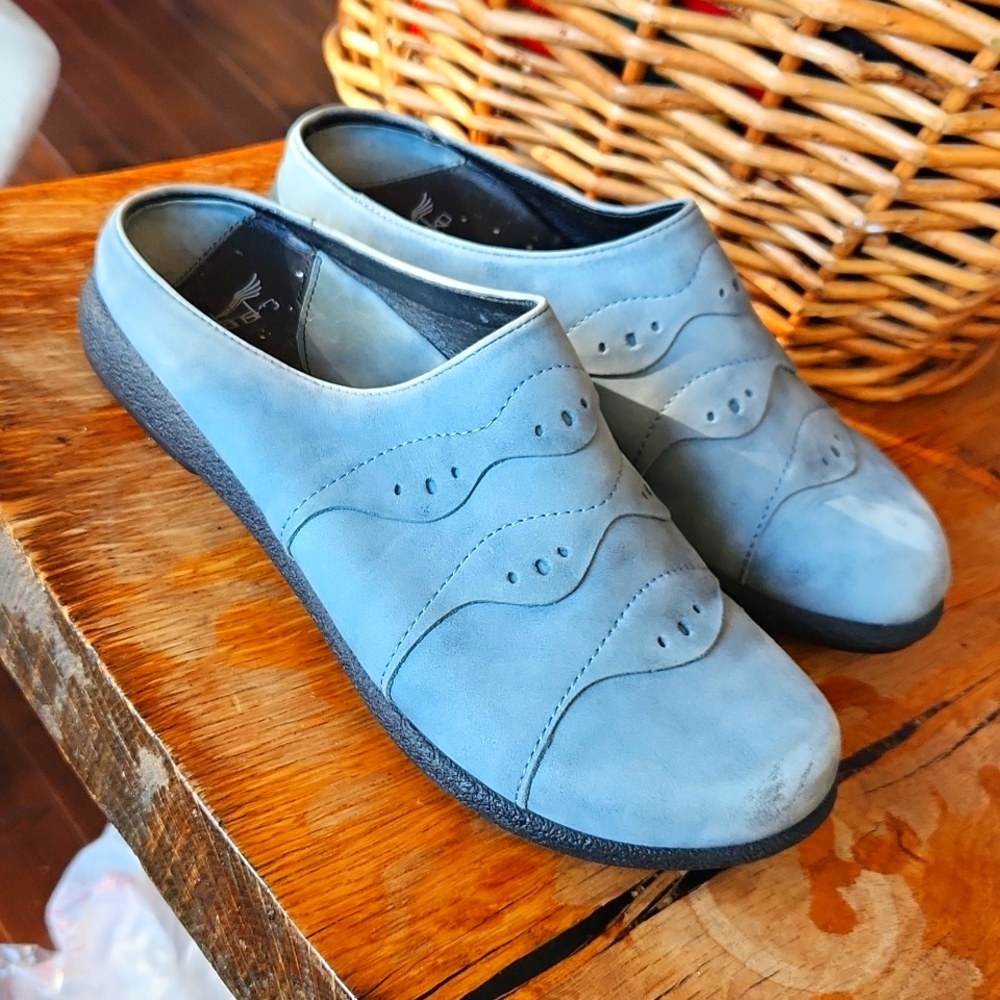 Dansko Light Blue Mule Clogs Size 8.5